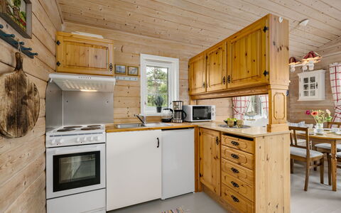 Granlien: Cabinetry, Meubles, Comptoir, Appareil De Cuisine, Cuisinière, Cuisine, Design Intérieur, Bâtiment, Bois, Électroménager