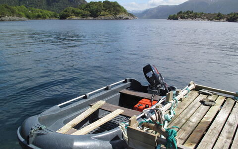 Svanöy: L'Eau, Ciel, Nuage, Ressources En Eau, Bateau, Véhicule, Navire, Montagne, Vert, Bateaux Et Nautique - Materiel Et Fournitures