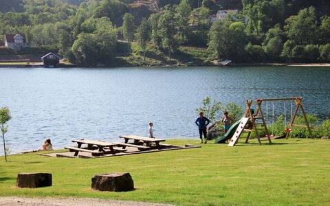 Naudøyna: L'Eau, La Nature, Plante, Lac, Arbre, Plan D'Eau, Lot Terre, Loisirs De Plein Air, Paysage Naturel, Loisir