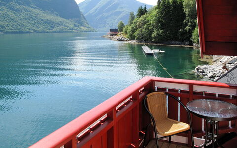 Arnafjord 609: L'Eau, Ciel, Vert, Navire, Bateau, Montagne, Lac, Chaise, Arbre, Loisir
