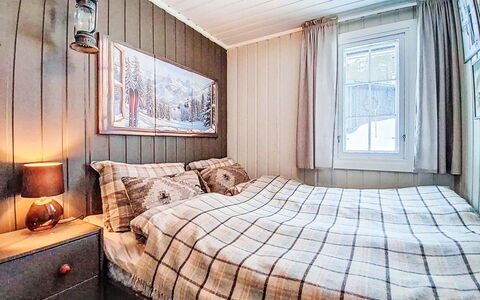 Knøttebu: Chambre, Bois, Lit, Drap De Lit, Literie, Design Intérieur, Linge, Meubles, Domicile, Cadre De Lit