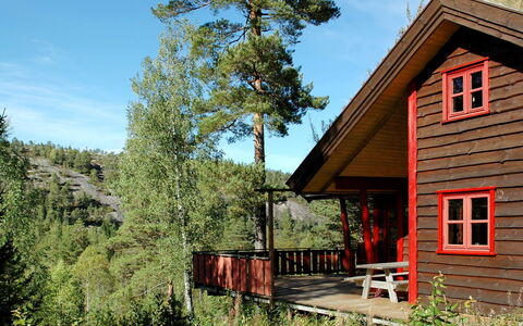 Troll: Ciel, Plante, Bâtiment, La Nature, Fenêtre, Paysage Naturel, Bois, Arbre, Herbe, Lot Terre
