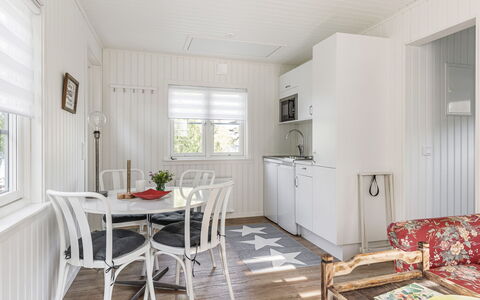 Sandsjöfors: Meubles, Propriété, Table, Fenêtre, Cadre, Bois, Canapé, Salon, Design Intérieur, Architecture