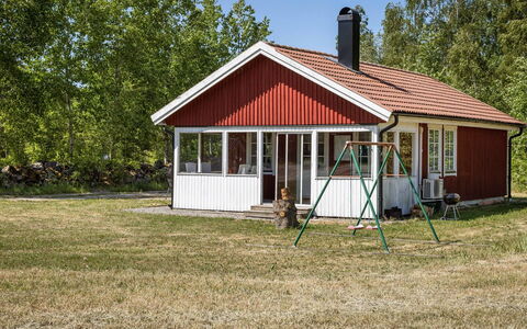 Skärvudde Huset: Propriété, Ciel, Plante, Arbre, Lot Terre, Fenêtre, Bâtiment, Chalet, Herbe, Siding