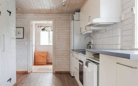 Grönede: Comptoir, Cabinetry, Evier, Propriété, Meubles, Évier, Bâtiment, Robinet, Cuisinière, Bois