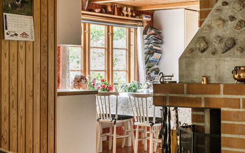 Röshult: Meubles, Propriété, Fenêtre, Bâtiment, Bois, Design Intérieur, Chaise, Plante D'Appartement, Table, Plante