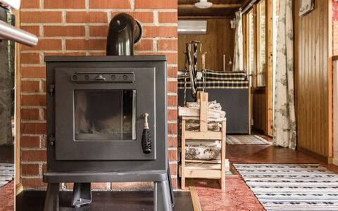 Röshult: Propriété, Bois, Design Intérieur, Porte, Sol, Sol, Foyer, Dur, Bâtiment, Brickwork