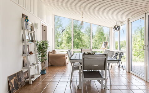Erikstorp Villan: Propriété, Meubles, Table, Plante, Chaise, Design Intérieur, Sol, Sol, Ombre, Bois