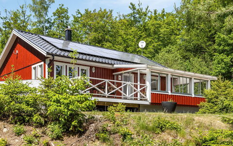 Erikstorp 143: Plante, Ciel, Fenêtre, Bâtiment, Nuage, Paysage Naturel, Bois, Arbre, Lot Terre, Chalet