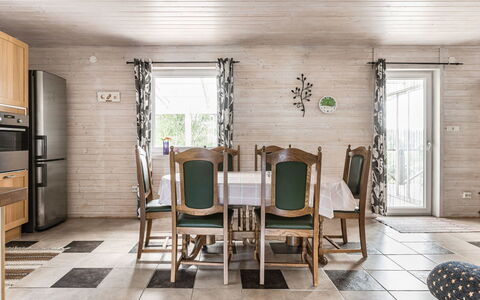 Erikstorp 144: Meubles, Propriété, Cabinetry, Chaise, Design Intérieur, Bâtiment, Bois, Sol, Salon, Sol