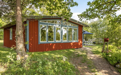 Ängasjö Ekbacken: Plante, Bâtiment, Propriété, Fenêtre, Arbre, Ciel, Paysage Naturel, Maison, Bois, Lot Terre