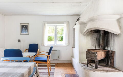 Svenstorp: Meubles, Propriété, Fenêtre, Cadre, Bois, Design Intérieur, Bâtiment, Chaise, Sol, Table