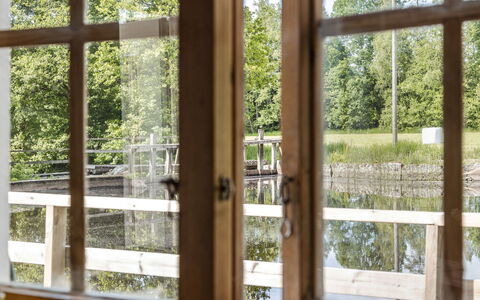 Tingsmåla: Fenêtre, Plante, Bois, Design Intérieur, Ombre, Arbre, Immobilier, Verre, Porte