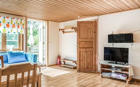 Stenfors: Bois, Sol, Sol, Salon, Tache De Bois, Revêtement De Sol Stratifié, Salle, Bâtiment, Dur, Foyer
