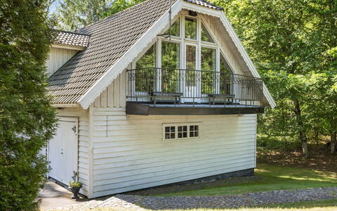 Norrviken: Plante, Bâtiment, Jour, Propriété, L'Eau, Ciel, Bleu, Bleu Azur, Arbre, Arecales