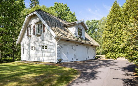 Norrviken: Plante, Bâtiment, Jour, Propriété, L'Eau, Ciel, Bleu, Bleu Azur, Arbre, Arecales