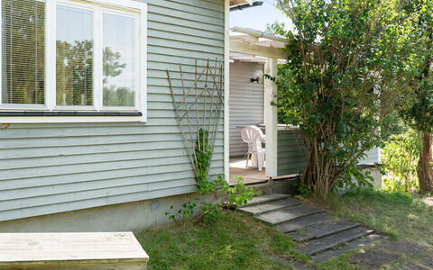 Lindby Pärlan: Plante, Bâtiment, Propriété, Fenêtre, Bois, Maison, Lot Terre, Arbre, Herbe