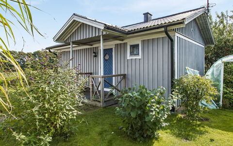 Täppan: Plante, Ciel, Nuage, Propriété, Bâtiment, Fenêtre, Maison, Arbre, Lot Terre, Chalet