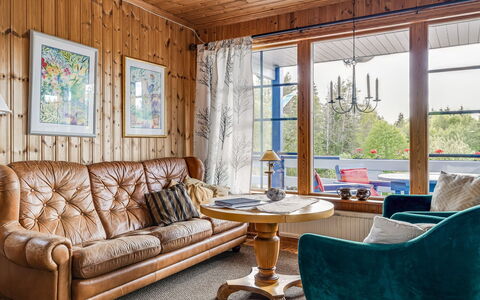 Bofall: Meubles, Propriété, Canapé, Table, Bleu, Fenêtre, Bois, Design Intérieur, Cadre, Sol