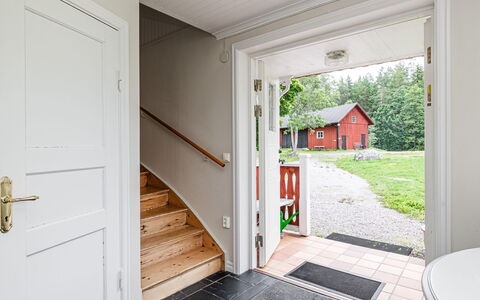 Klinten Totebo: Propriété, Fenêtre, Plante, Porte, Bâtiment, Bois, Design Intérieur, Sol, Sol