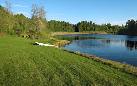 Höje: L'Eau, Ciel, Plante, Paysage Naturel, Arbre, Lac, Lot Terre, Herbe, Cours D'Eau, Banque