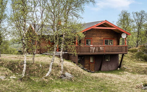 Fjällnäs: Plante, Ciel, Bâtiment, Paysage Naturel, Arbre, Fenêtre, Lot Terre, Bois, Nuage, Maison