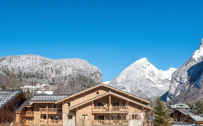 Cgh Rés&Spa la Reine des Prés 604.4: Ciel, Montagne, Bâtiment, Neige, Maison, Pente, Arbre, Paysage Naturel, Gelé, Montagnes Relief