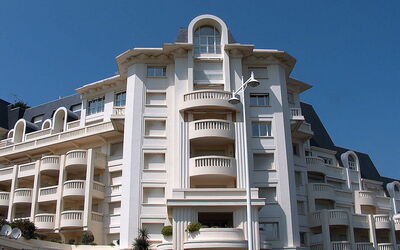 Le Palais De La Roseraie