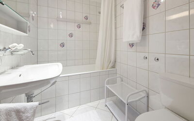 Logement:&nbsp;Combire 302 644.61