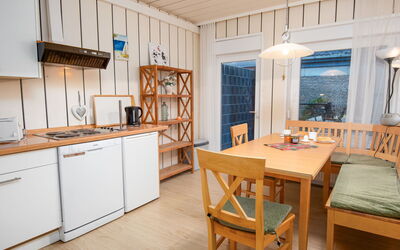 Backbord 335.1: Meubles, Table, Cabinetry, Bois, Chaise, Cuisine, Bâtiment, Sol, Sol, Design Intérieur