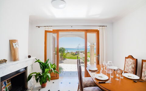 Sa Mirada: Pièce, Propriété, Bâtiment, Design Intérieur, Maison, Meubles, Immobilier, Table, Architecture, Domicile