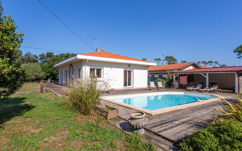 Ile de France: Plante, Ciel, Bâtiment, L'Eau, Fenêtre, Piscine, Arbre, Maison, Lot Terre, Ombre