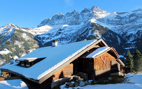 Champery 602: Neige, Montagne, Ciel, Bâtiment, La Nature, Maison, Pente, Paysage Naturel, Arbre, Gelé