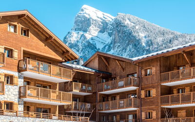 Cgh Rés&Spa Chalets de Laÿssia 602.1: Propriété, Montagnes Relief, Montagne, Bâtiment, Architecture, Village De Montagne, Ville, Chaîne De Montagnes, Usage Mixte, Immobilier