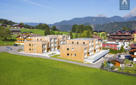 Schladming 40: Ciel, Bâtiment, Propriété, Plante, Nuage, Paysage Naturel, Arbre, Lot Terre, Montagne, Fenêtre