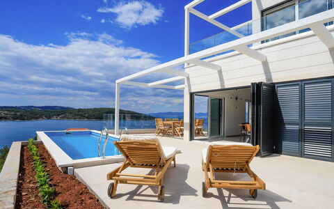 Jakša: Propriété, Maison, Immobilier, Domicile, Bâtiment, Meubles, Architecture, Ciel, Biens, Design Intérieur