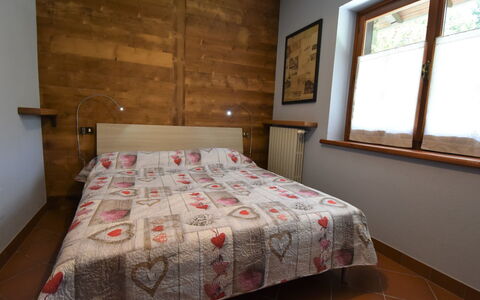Fenis 300: Chambre, Lit, Pièce, Drap De Lit, Meubles, Literie, Propriété, Cadre De Lit, Sol, Matelas