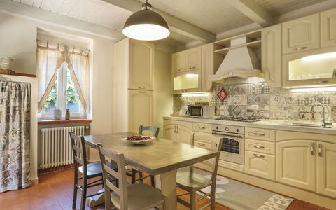 Piero: Meubles, Table, Comptoir, Cabinetry, Chaise, Bois, Cuisine, Éclairage, Design Intérieur, Sol