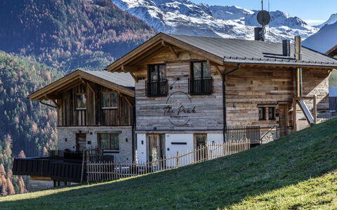 Sölden 751: Bâtiment, Montagne, Propriété, Fenêtre, Ciel, Écorégion, Plante, Paysage Naturel, Maison, Bois