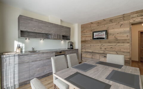 Sölden 751: Propriété, Pièce, Meubles, Bâtiment, Design Intérieur, Sol, Comptoir, Maison, Mur, Domicile