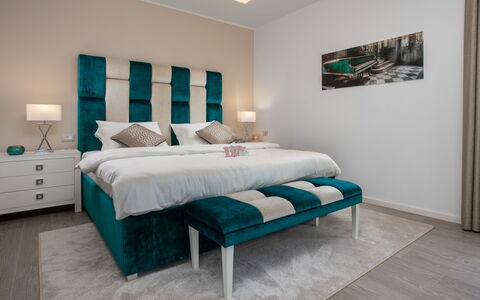 Dream House: Chambre, Meubles, Pièce, Lit, Design Intérieur, Drap De Lit, Cadre De Lit, Propriété, Turquoise, Mur