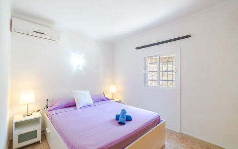 Cala Santanyí Beach House Jm: Chambre, Lit, Pièce, Meubles, Propriété, Drap De Lit, Design Intérieur, Cadre De Lit, Matelas, Bâtiment