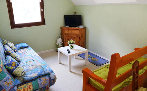 Les Marmottes: Pièce, Meubles, Propriété, Chambre, Lit, Drap De Lit, Sol, Design Intérieur, Maison, Immobilier