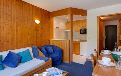 Tignes 336: Pièce, Meubles, Propriété, Lit, Bâtiment, Chambre, Suite, Design Intérieur, Confort, Maison