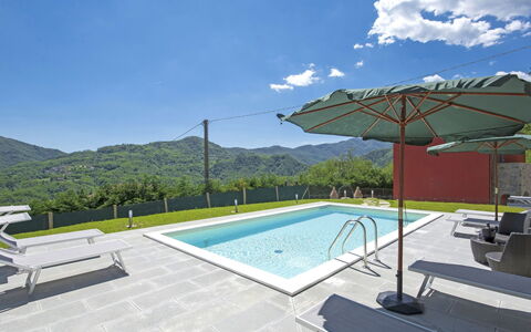 Agr. Castello della Mugazzena: Piscine, Propriété, Maison, Immobilier, Bâtiment, Loisir, Vacances, Ombre, Architecture, Biens