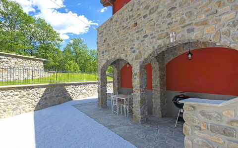 Agr. Castello della Mugazzena: Propriété, Bâtiment, Mur, Maison, Immobilier, Pièce, Architecture, Biens, Arbre, Mur De Pierre