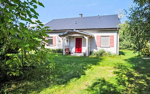 Butterfly Lux: Maison, Toit, Arbuste, Zone Résidentielle, Chalet, Domicile, Établissements Humains, Zone Rurale, Jardin, Pelouse