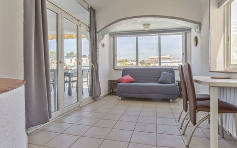 Sunset: Propriété, Pièce, Bâtiment, Meubles, Design Intérieur, Sol, Maison, Immobilier, Architecture, Domicile