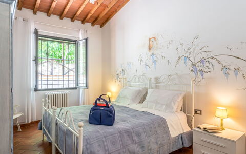 Villa Lavinia: Chambre, Lit, Meubles, Pièce, Propriété, Design Intérieur, Cadre De Lit, Sol, Drap De Lit, Mur