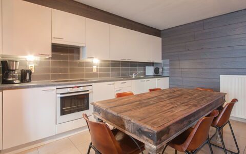 Bredene 310: Meubles, Cabinetry, Propriété, Comptoir, Bois, Cuisine, Design Intérieur, Table, Cuisinière, Sol